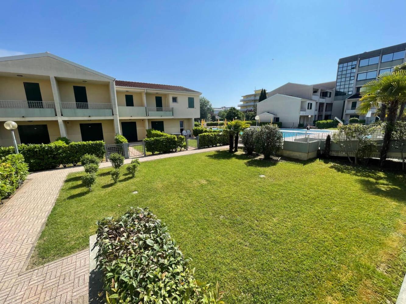 Villaggio Luna Swimmingpool- Agenzia Cocal Caorle Kültér fotó