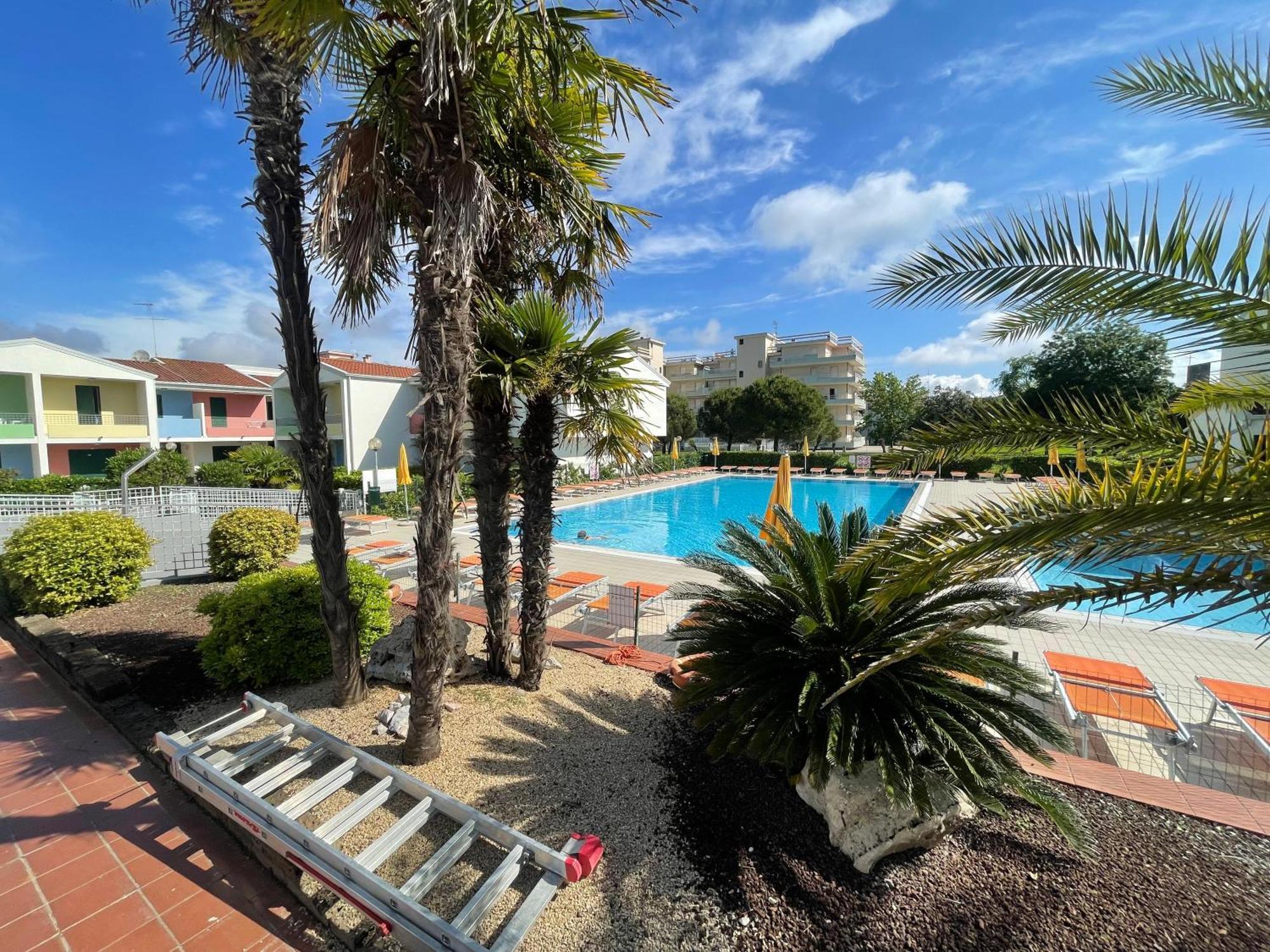 Villaggio Luna Swimmingpool- Agenzia Cocal Caorle Kültér fotó